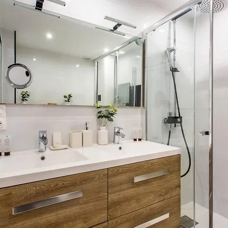 Parisian Charm In Sentier, Walk Everywhere Sleeps 6 Apartman Párizs