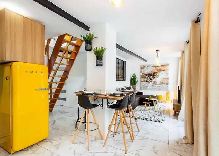 Appartement Parisian Charm In Sentier, Walk Everywhere Sleeps 6 Paris